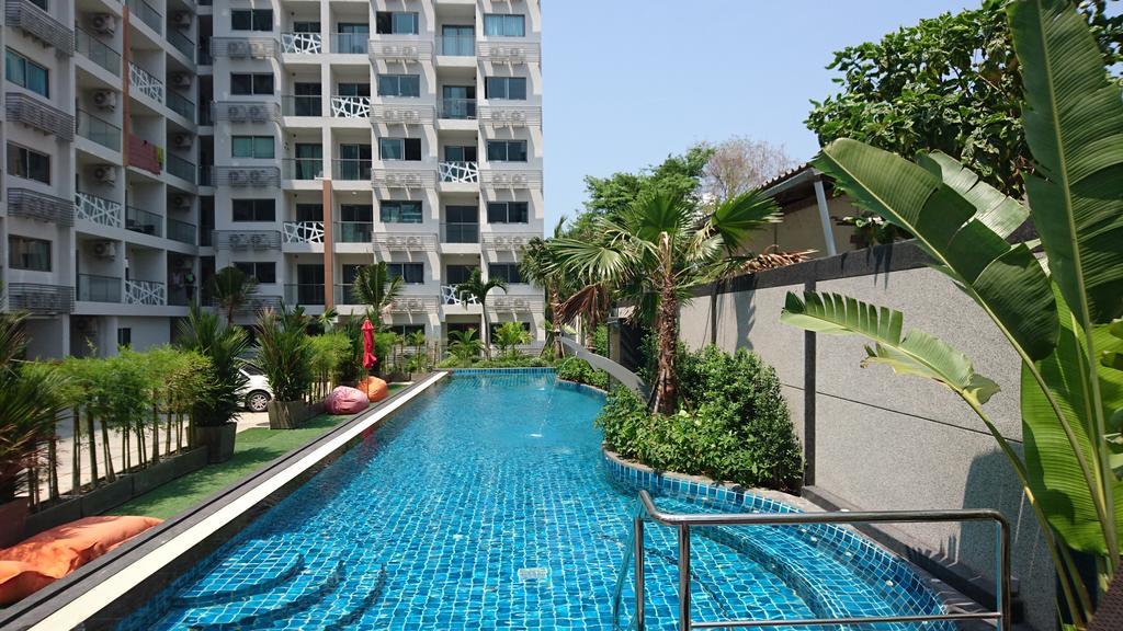 Water Park Unit Apartment Pattaya Bagian luar foto